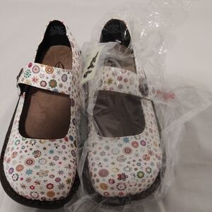 Floral Mary Jane Shoes